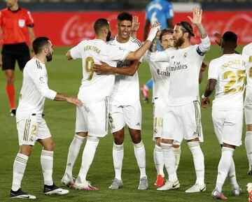 3-0. Karim Benzema celebró el tercer gol.