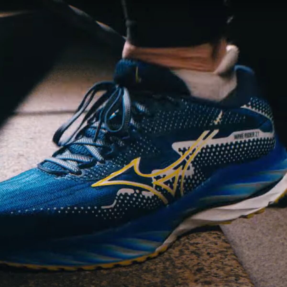 De que pais es la marca mizuno on sale