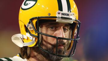 The Pittsburgh Steelers have been holding out for quarterback Aaron Rodgers, and former QB Terry Bradshaw criticized both the organization and Rodgers.