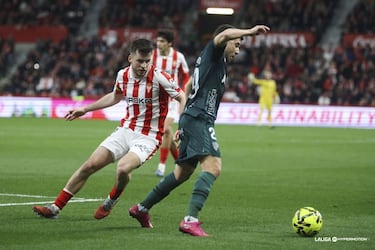 También asistió esta jornada Guille Rosas. El lateral del Sporting metió un precioso y certero centro al área, con destinatario Ferrari, que tiró de repertorio para poner el primer tanto del partido, contra el Huesca.