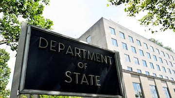 FILE PHOTO: A general view of a U.S. State Department sign outside the U.S. State Department building in Washington, D.C., U.S., July 11, 2025. REUTERS/Annabelle Gordon/File Photo