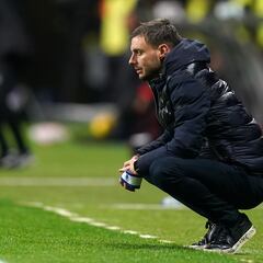 Martín Anselmi agudiza su crisis en Europa