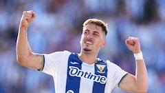 ¿Dónde se ve LaLiga Hypermotion 2025/26? Precios, paquetes, dispositivos y cómo contratar y ver el fútbol en TV