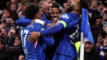Los jugadores del Chelsea celebran la goleada ante el Barça en Stamford Bridge.