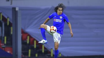 Shaggy Martínez durante un partido del Cruz Azul