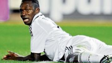 <b>SIN IDEAS. </b>El Madrid no brilló ayer en Almería. Schuster apostó por Diarra y Gago en el centro del campo, pero el equipo terminó naufragando.