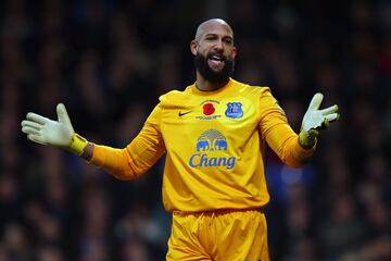 El portero estadounidense, otro de los referentes del fútbol de su país, jugó 10 temporadas en el Everton y jugó 354 partidos de la Premier League. Hoy juega en el Colorado Rapids de la MLS.