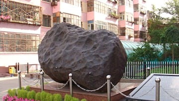The 'discreet' fragment of Aletai, weighing more than 2 tons, comes from one of the largest iron meteorites known on Earth.