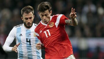 Pezzella, de albiceleste, en su partido contra Rusia.