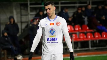 Munir, el primer futbolista español en Kirguistán