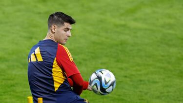 14/11/23 PREVIA CLASIFICACION EUROCOPA 204
FASE DE GRUPOS GRUPO A ENTRENAMIENTO
SELECCION ESPAÑOLA ESPAÑA
MORATA
