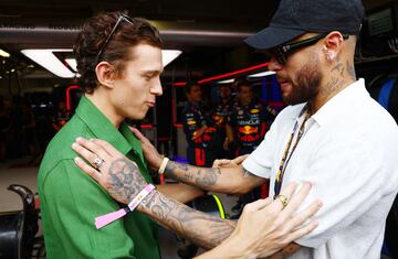 Tom Holland y Neymar durante el Gran Premio de Mónaco de la Fórmula 1.