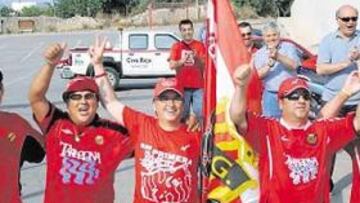 <b>VALIENTES. </b>Jaume Budesca, Josep María Llor, Guillermo Negrillo, Joaquím Royuela y Agustí Malloll en la línea de salida de Tarragona.