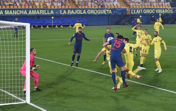 Pedraza, en propia puerta y tras un disparo de Savic, marc¨® el 0-1.