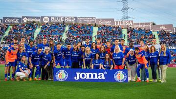 Las madres de los futbolistas acompa?an a los jugadores