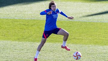 Javi Serrano, durante un entrenamiento del Atl&eacute;tico. 