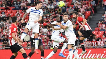 Acci&oacute;n del derbi entre el Athletic y el Alav&eacute;s.