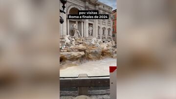Lleva a su madre de viaje a Roma y lo que se encuentra se hace viral: pide precaución