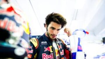 Carlos Sainz llega con ganas a la carrera nocturna.