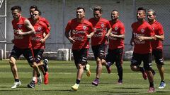 Orellana trabajó a la par de sus compañeros en primera práctica