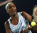 Venus vence a la joven Bencic y Hantuchova, al cansancio