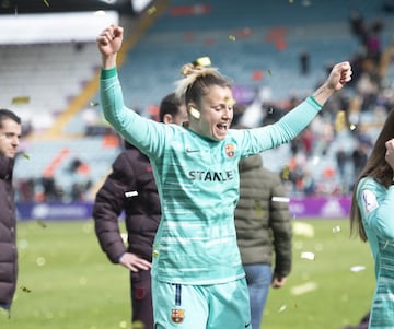 Sandra Paños celebrando la victoria del Barça en la final de la Supercopa de España.