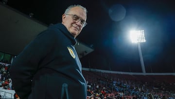 Bielsa reaparece en Uruguay tras enfrentar a la Roja y deja una imagen para aplaudir