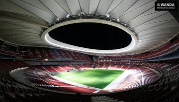 Así luce el Wanda Metropolitano con el césped colocado