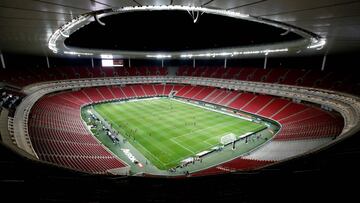 (FILES) In this file photo taken on March 14, 2020, players from Guadalajara and Monterrey train prior to the Mexican Clausura football tournament at the Akron stadium in Guadalajara, Jalisco State, Mexico. - At a televised announcement in New York on June 16, 2022, officials confirmed the list of venues for the FIFA 2026 World Cup co-hosted by Canada, Mexico and the United States, for what will be the first ever 48-team World Cup. Mexico will be hosting the finals for a third time after serving as solo hosts in 1970 and 1986. Mexico City's Azteca Stadium will be the first stadium to feature in three separate World Cups. Other Mexican venues include Guadalajara's Estadio Akron and Monterrey's Estadio BBVA. (Photo by Ulises Ruiz / AFP)