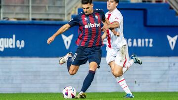 Sergio Álvarez en el partido contra el Huesca