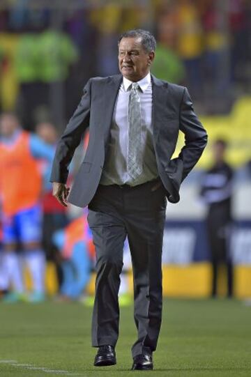 El veterano técnico acumula cuatro procesos como técnico de Cruz Azul, y aunque nunca ha salido campeón, ha tenido actuaciones decorosas. Su último trabajo fue en Morelia el año pasado, y podría volver a La Máquina.