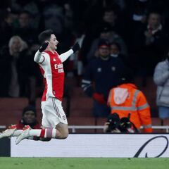 El crack gallego del Arsenal debuta con gol
