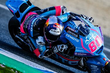 93: impar, rojo y pasa