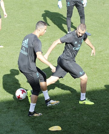 Cristiano y Modric protagonistas en el entrenamiento