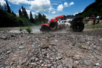 Etapa doce del Rally Dakar 2015, entre Río Hondo y Rosario (Argentina).
Eric Bernard y Alexandre Vigneau 