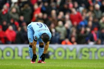 Henderson y Coutinho marcaron para el Liverpool, mientras que Dzeko hizo lo propio para los 'ciudadanos'.