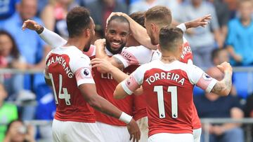 Los jugadores del Arsenal celebran el gol definitivo de Lacazette.