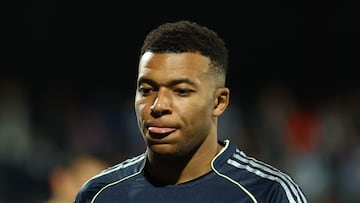 Soccer Football - Copa del Rey - Round of 32 - Talavera de la Reina v Real Madrid - Estadio El Prado, Talavera de la Reina, Spain - December 17, 2025 Real Madrid's Kylian Mbappe reacts REUTERS/Susana Vera