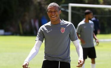 Mbappé shines against England