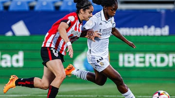 Oihane persigue a Linda Caicedo en la Final Four de la Copa de la Reina.