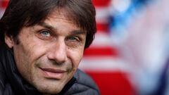 Antonio Conte, entrenador del Tottenham, durante un partido.