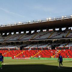 El concejal de Vallecas pide que el estadio pase a ser municipal