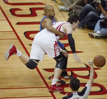 Cuarto partido de los playoffs de la NBA de la conferencia Oeste entre los  Oklahoma City y Houston Rockets.