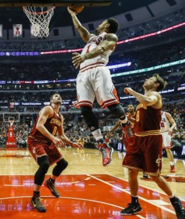 Derrick Rose demuestra su capacidad de salto.