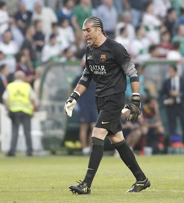 LLegó al Barcelona en calidad de cedido en enero de 2008 al final de temporada el Barcelona ejercería la opción de compra, quedando desvinculado del Celta.