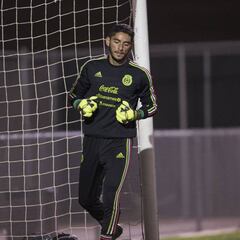 Jesús Corona, fuera de la convocatoria por lesión