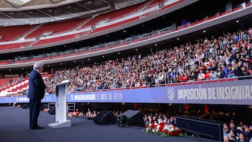 Cerezo, en el acto de imposición de insignias a los socios que cumplieron 25 años en esta 24-25.