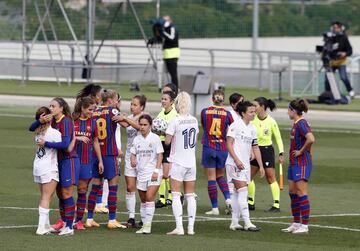 El campeón y todopoderoso Barça se pasea en el primer enfrentamiento entre ambos equipos femeninos.