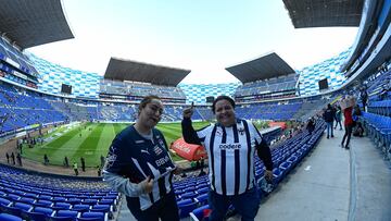 Aficionados de Monterrey durante el partido en contra de Puebla en el Cuauhtémoc.