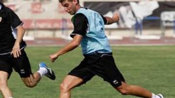 <b>NUEVA INCORPORACIÓN. </b>Miguel Ángel Luque realizó ayer su primer entrenamiento con el Almería.